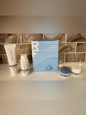 Rodan + Fields Redefine On-the -Go Travel Skincare Kit